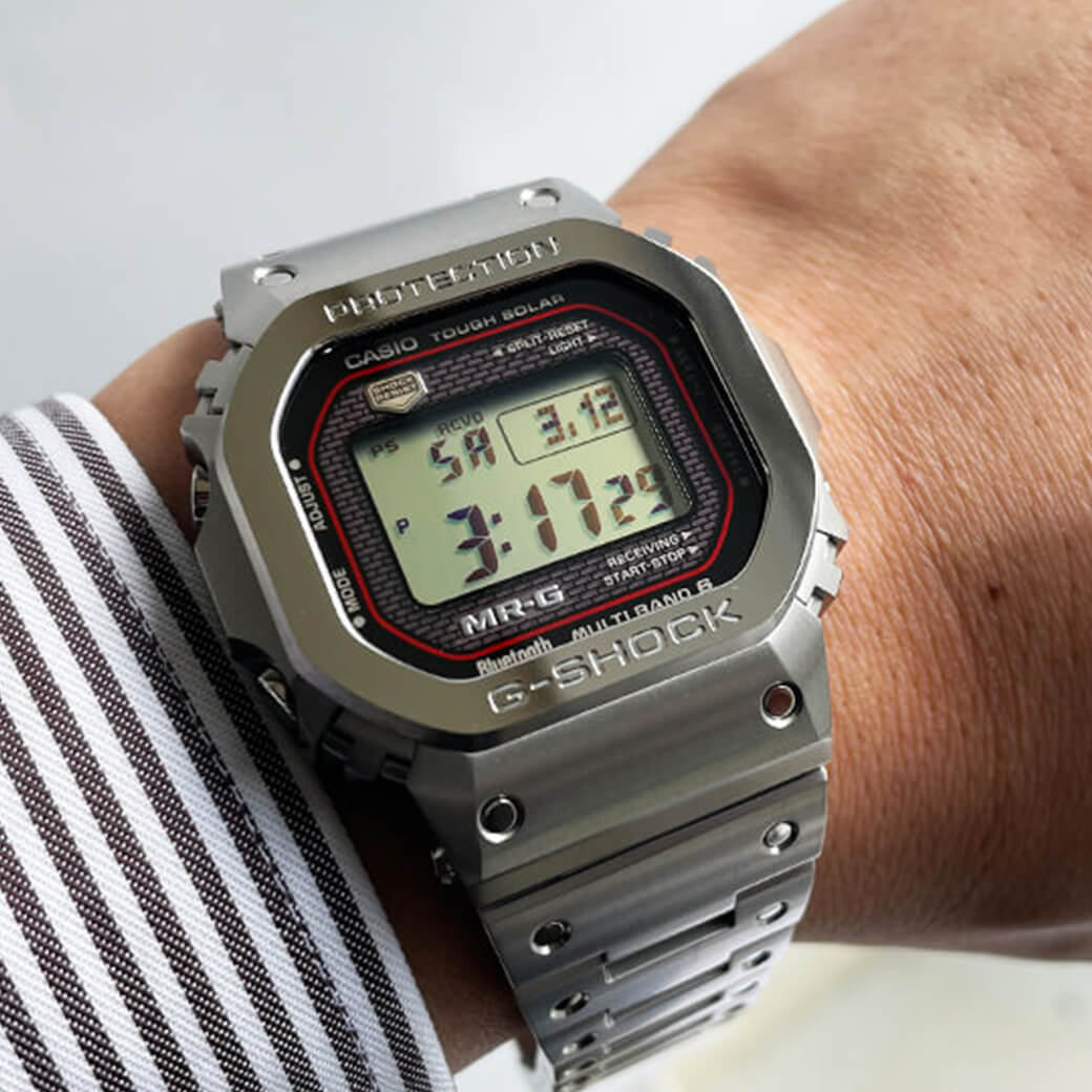 プレミアムなG-SHOCK：MRG-B5000D-1JRで感じる最高の所有感とは
